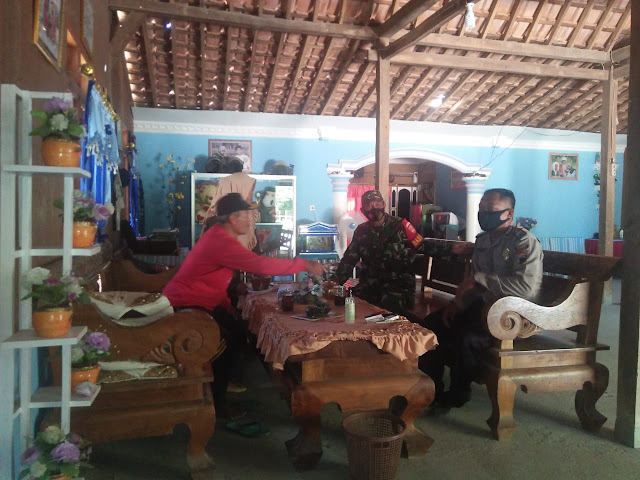 Wujud Sinergitas Babinsa dan Bhabinkamtibmas Menjalin Komunikasi Sosial Dengan Masyarakat