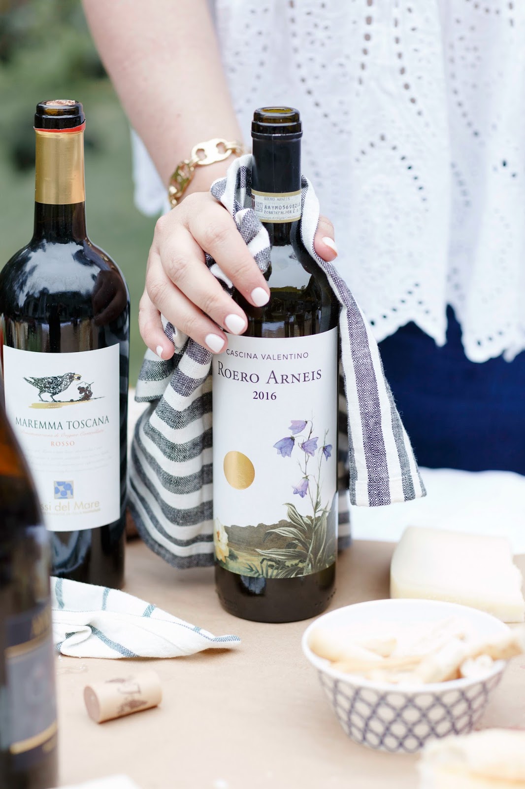 How To Plan a Gorgeous Wine and Cheese Party (without breaking the bank!) How To Plan a Gorgeous Wine and Cheese Party (without breaking the bank!)