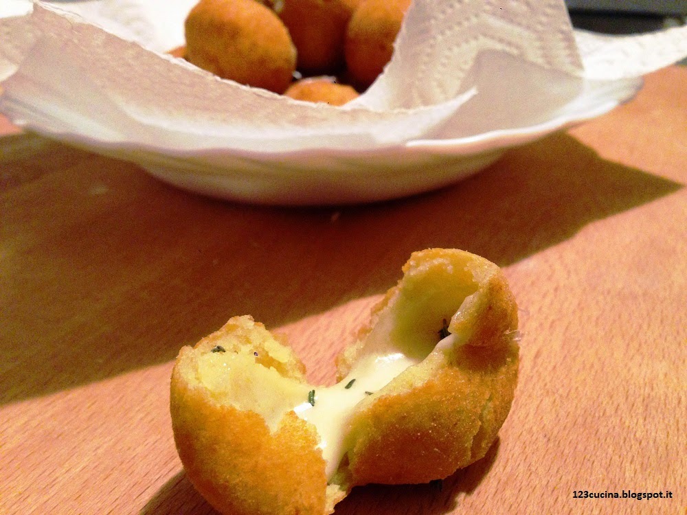 Gnocchetti fritti ripieni di Fontina D.O.P. e timo