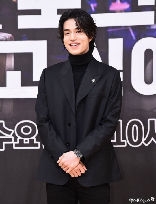 Actor Lee Dongwook's agency will take a legal action against the false
