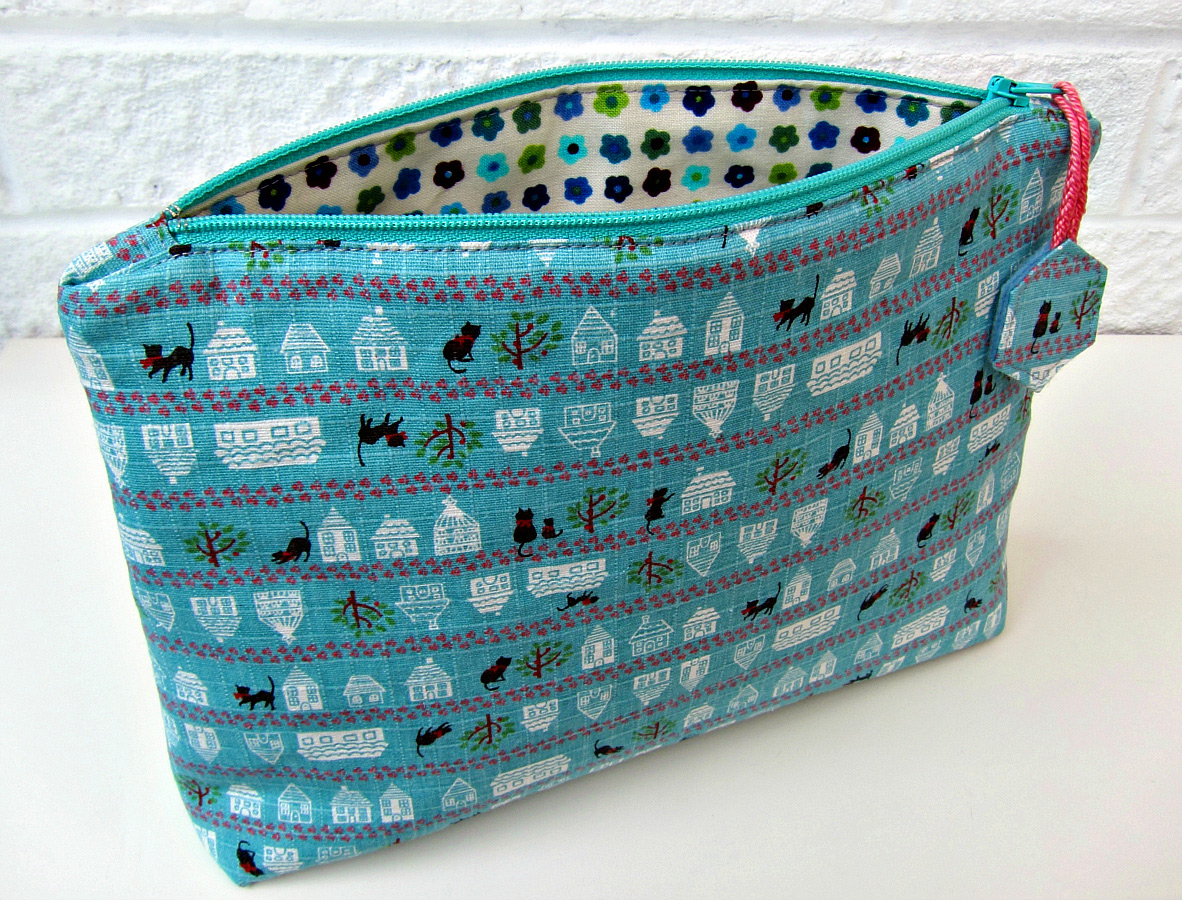 Canvas Pencil Pouch in Breeze – Free Pattern from Noodlehead