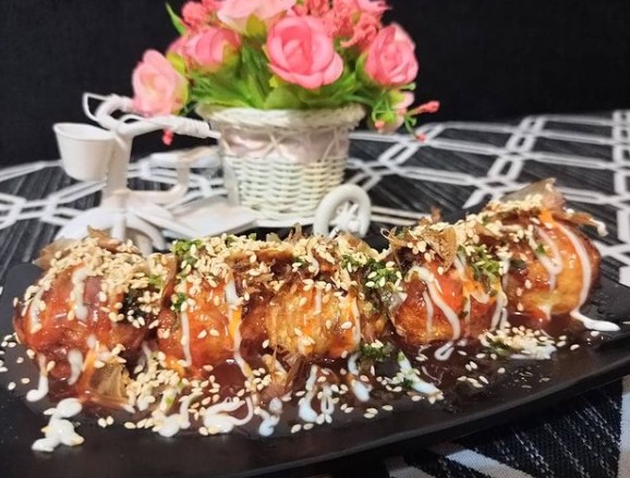 jajan sambil sedekah di takoyaki & okonomiyaki sensei