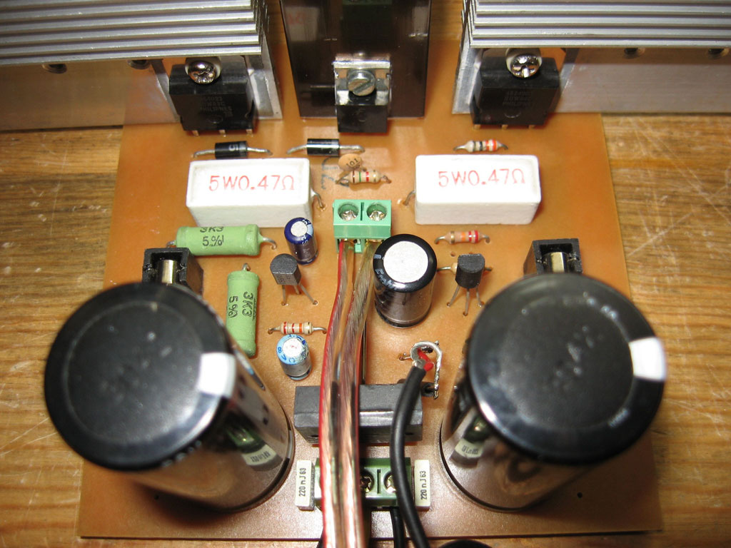 * Eletrônica Campo Elétrico: Circuito amplificador de audio 100W Tip142