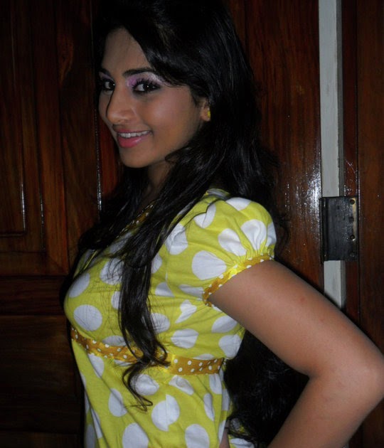 Sri Lankan Actress And Models Images Shesha