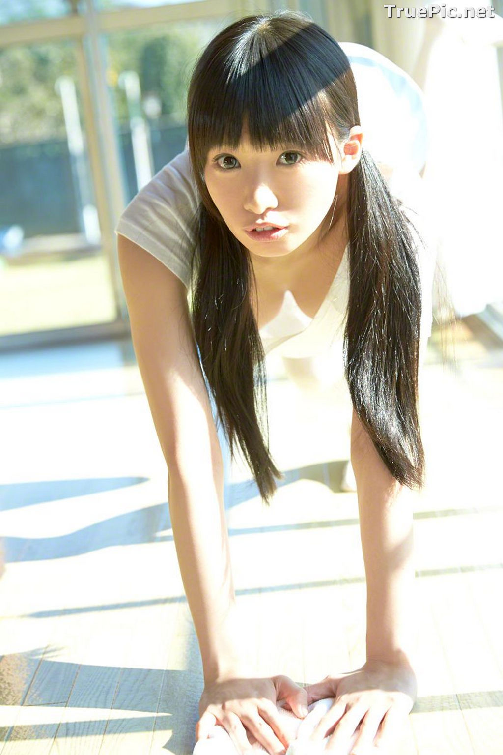 Image Wanibooks No.133 - Japanese Model and Singer - Hikari Shiina - TruePic.net - Picture-126