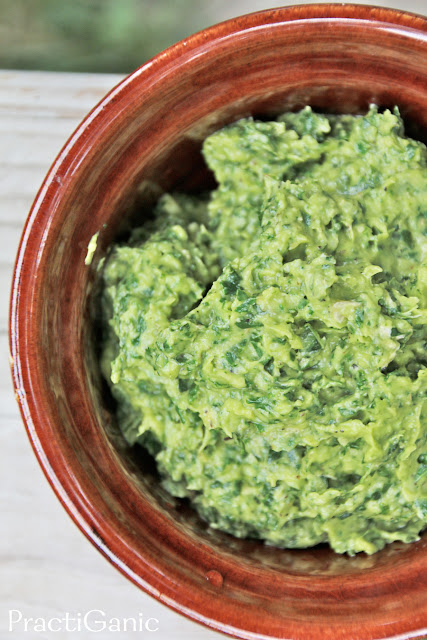 Garlicky Kale and Avocado Dip