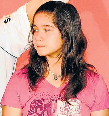 Master Batsman Sachin's Daughter Sara Tendulkar Pictures - Hot Celebs