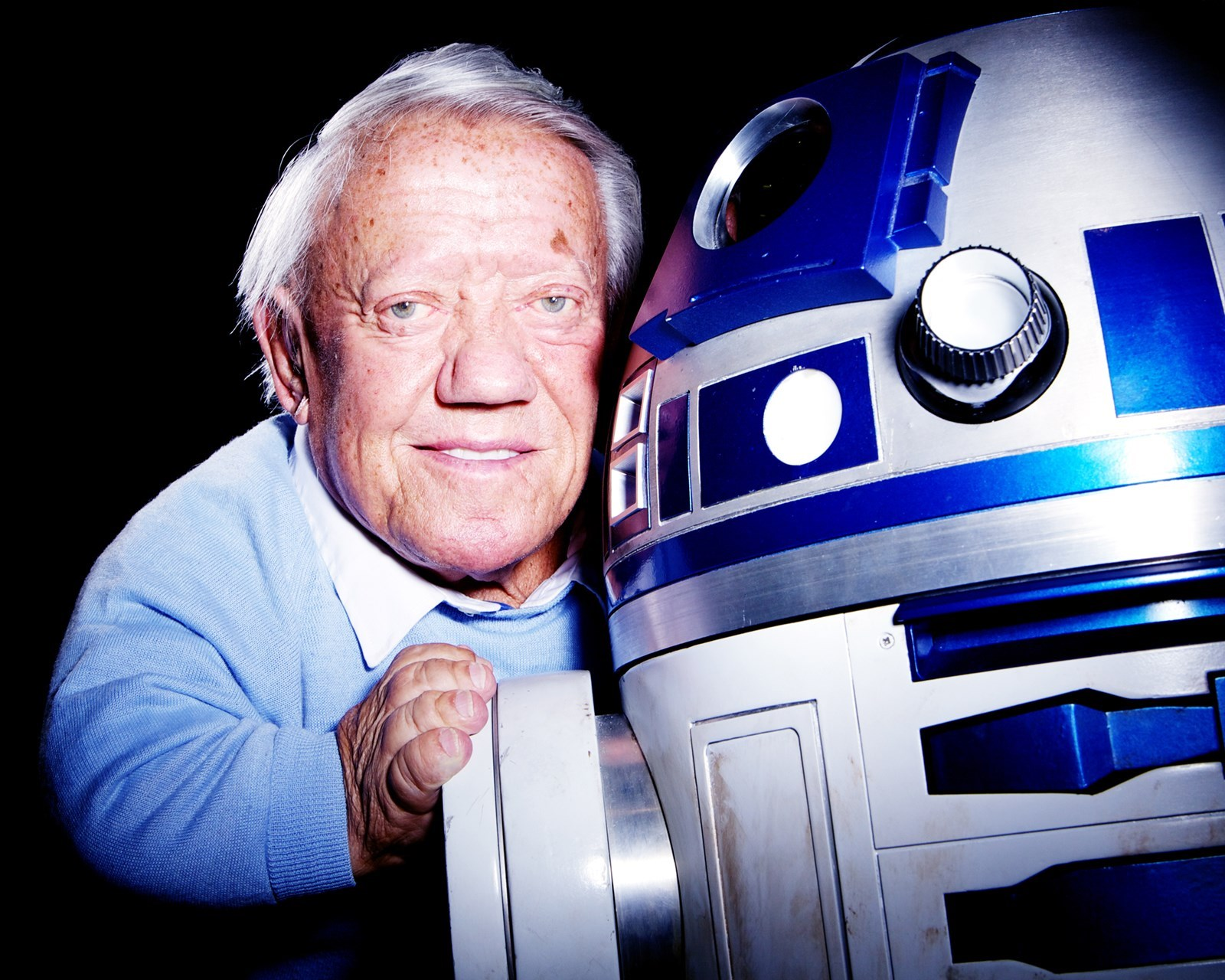 The Nerd Brigade: KENNY BAKER: Actor Who Brought R2-D2 to Life Dies
