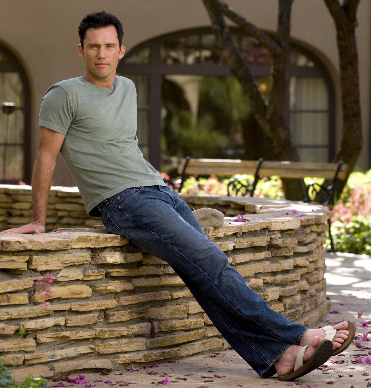 Only Feet: Jeffrey Donovan