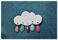 broche nuage et gouttes parme vert violet rose