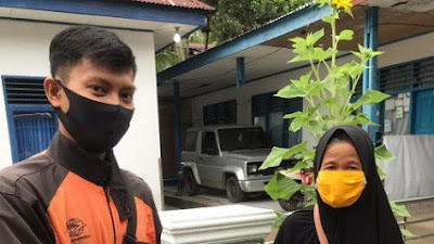 Bansos Tunai Mulai Dibayarkan,Seluruh Petugas Pos Indonesia Sudah Vaksin COVID-19