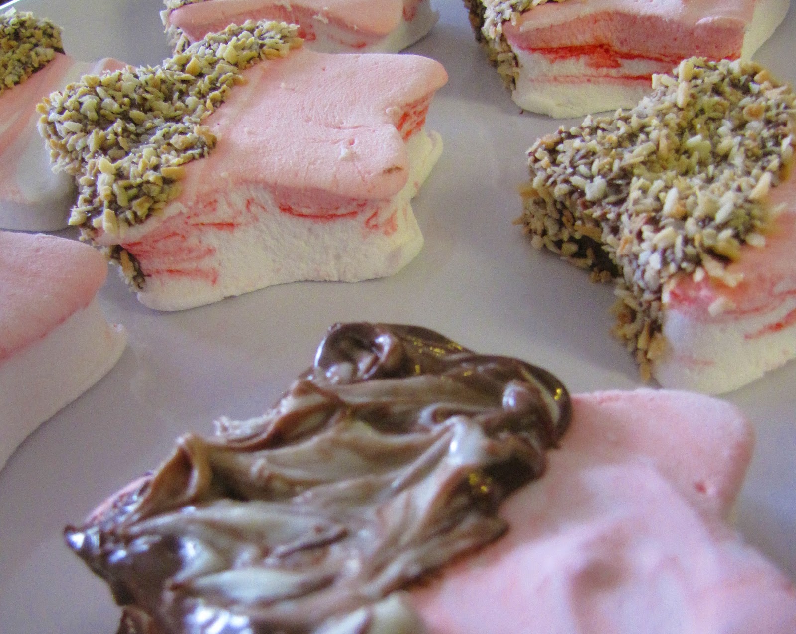 Easy Peasy Homemade Gourmet Marshmallow's