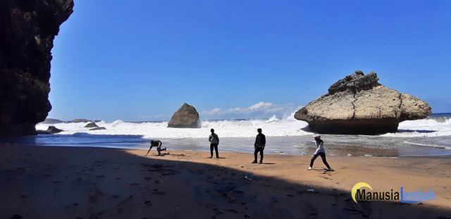 pantai jebring