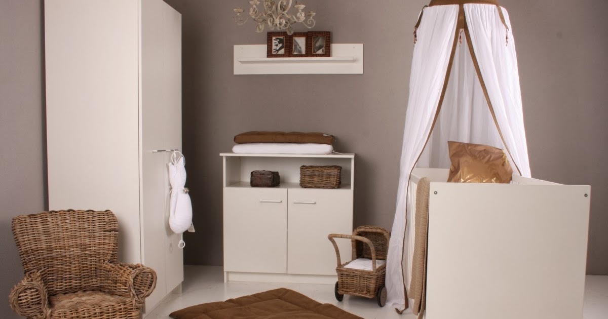 Dormitorio de bebé marrón y blanco - Ideas para decorar dormitorios