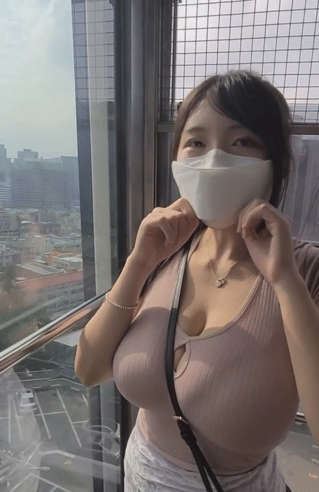 남산 타워 놀러간 빅사이즈 누나