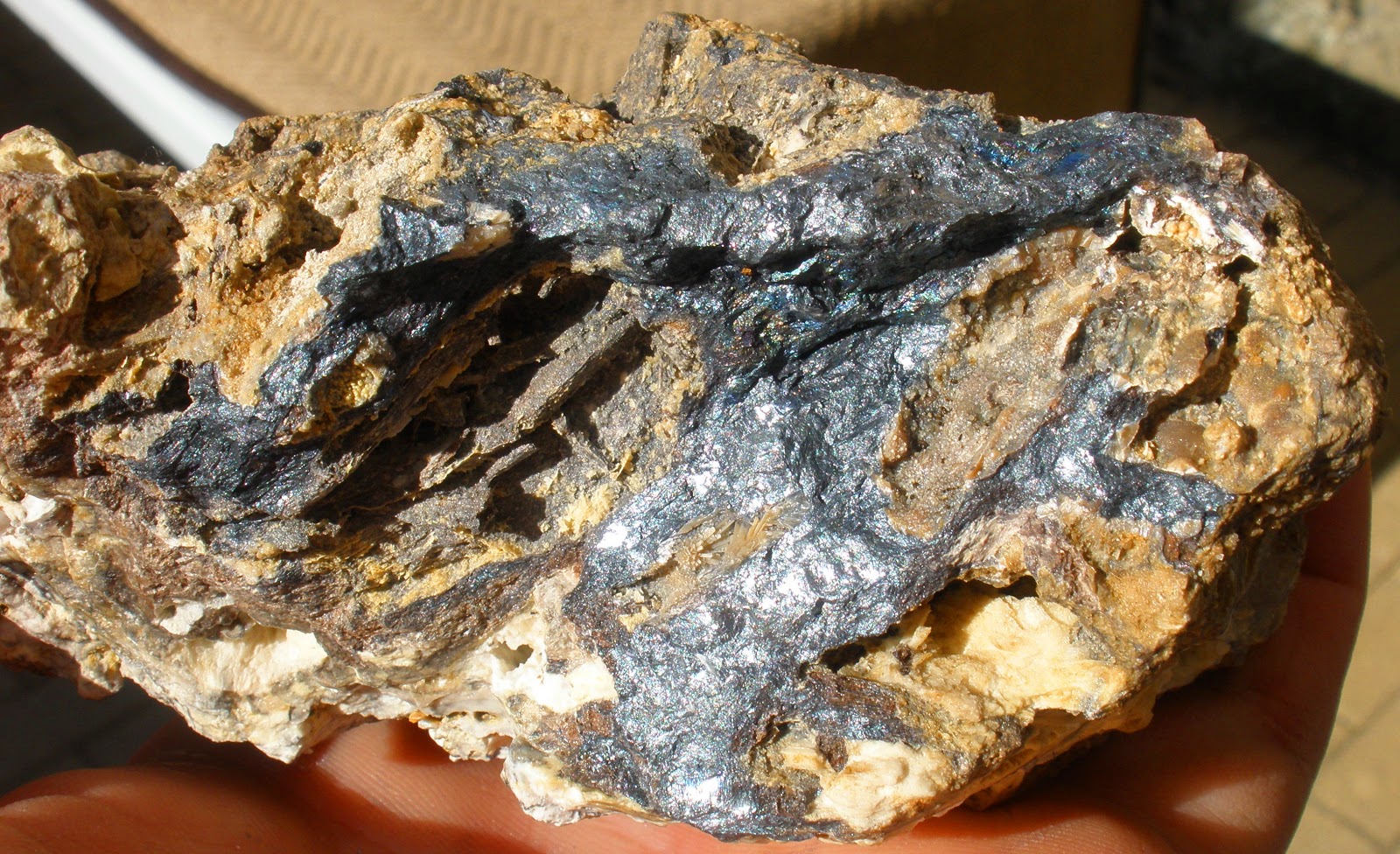 mineralhispania SECUNDARIOS DE ESTIBINA.RIAÑO.LEÓN