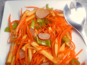 Carrot & Apple Matchstick Salad:  Colorful, crisp and super-fresh says it all with this light Spring salad! - Slice of Southern