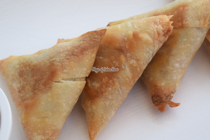Baked Mixed Vegetable Samosa Recipe - Gujarati Samosa | Magic of Indian