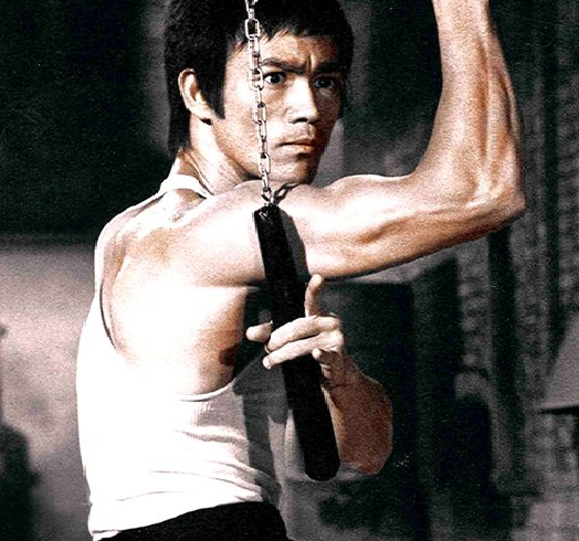 BRUCE-LEE-NUMCHUCKS.png