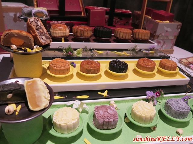 Mid-Autumn Mooncakes @ Dynasty Restaurant, Renaissance Kuala Lumpur Hotel