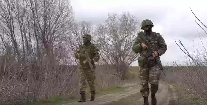 War games: Bίντεο του ΓΕΕΘΑ για το τι «πραγματικά» έγινε στον Έβρο War games: Bίντεο του ΓΕΕΘΑ για το τι «πραγματικά» έγινε στον Έβρο