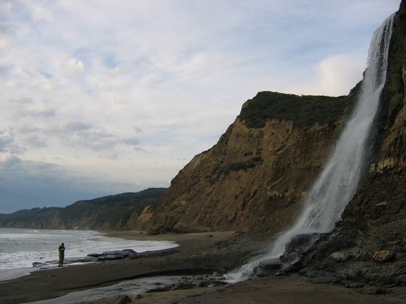 Alamere Falls, A waterfall that flows directly into the Ocean