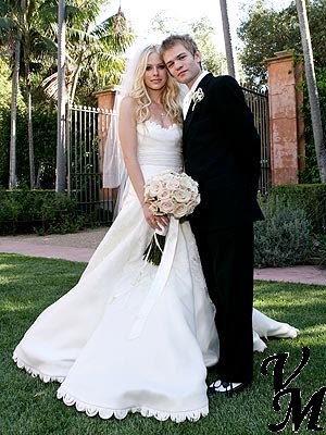 Fashion V M Wedding Dresses Avril Lavigne In Vera