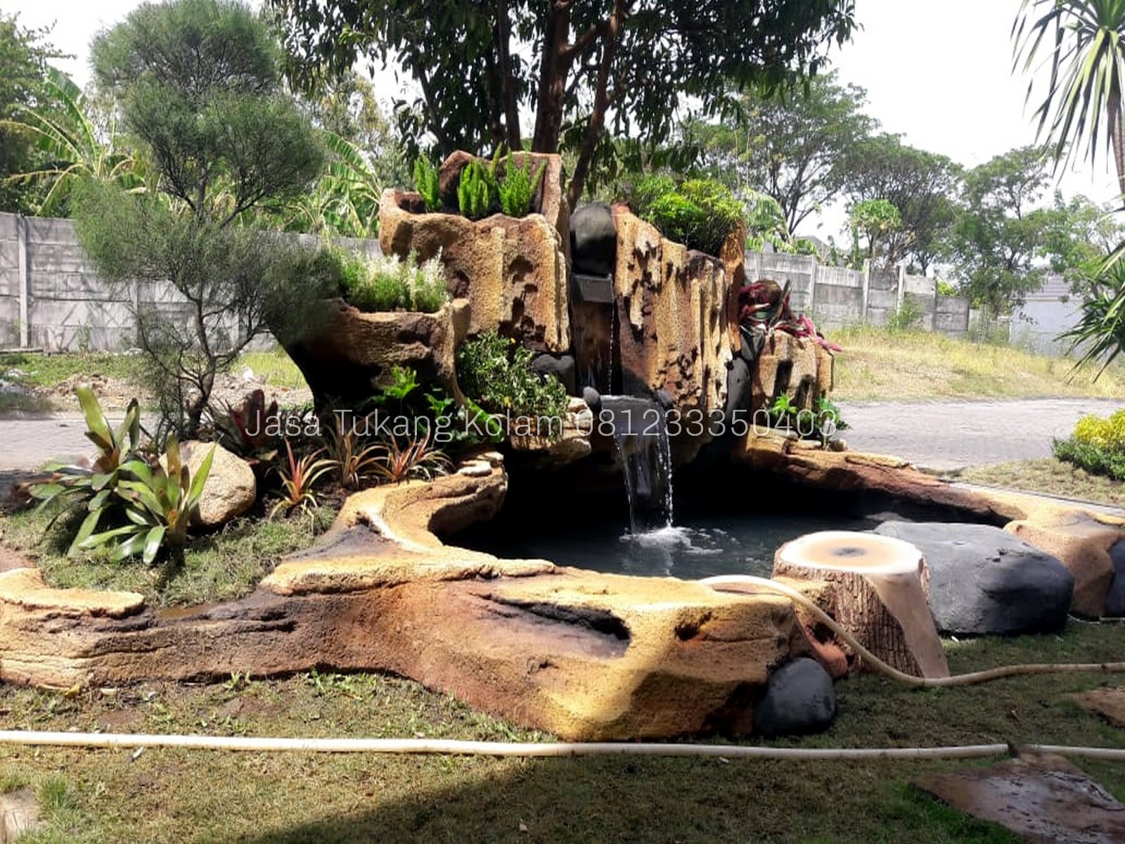 JASA PEMBUATAN KOLAM DEKORASI TEBING AIR TERJUN DAN AIR