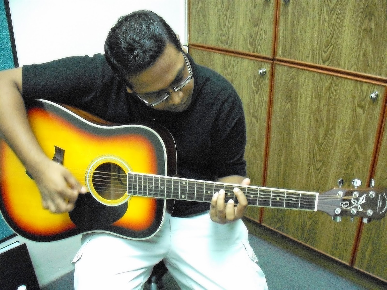 Guitar and Ukulele lessons Singapore, Bedok Our Rates Private Guitar