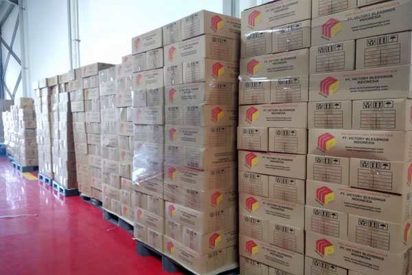 plastik wrapping di gudang kami