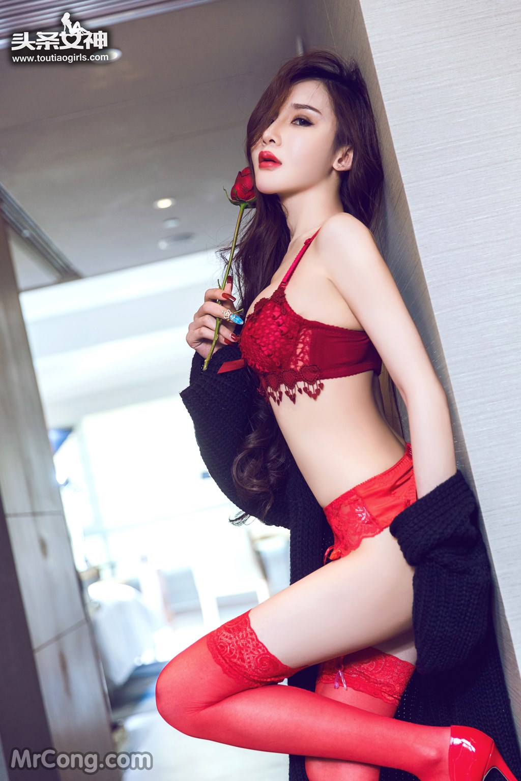 TouTiao 2017-03-08: Model 阿依 努尔瓦娅 (24 photos)