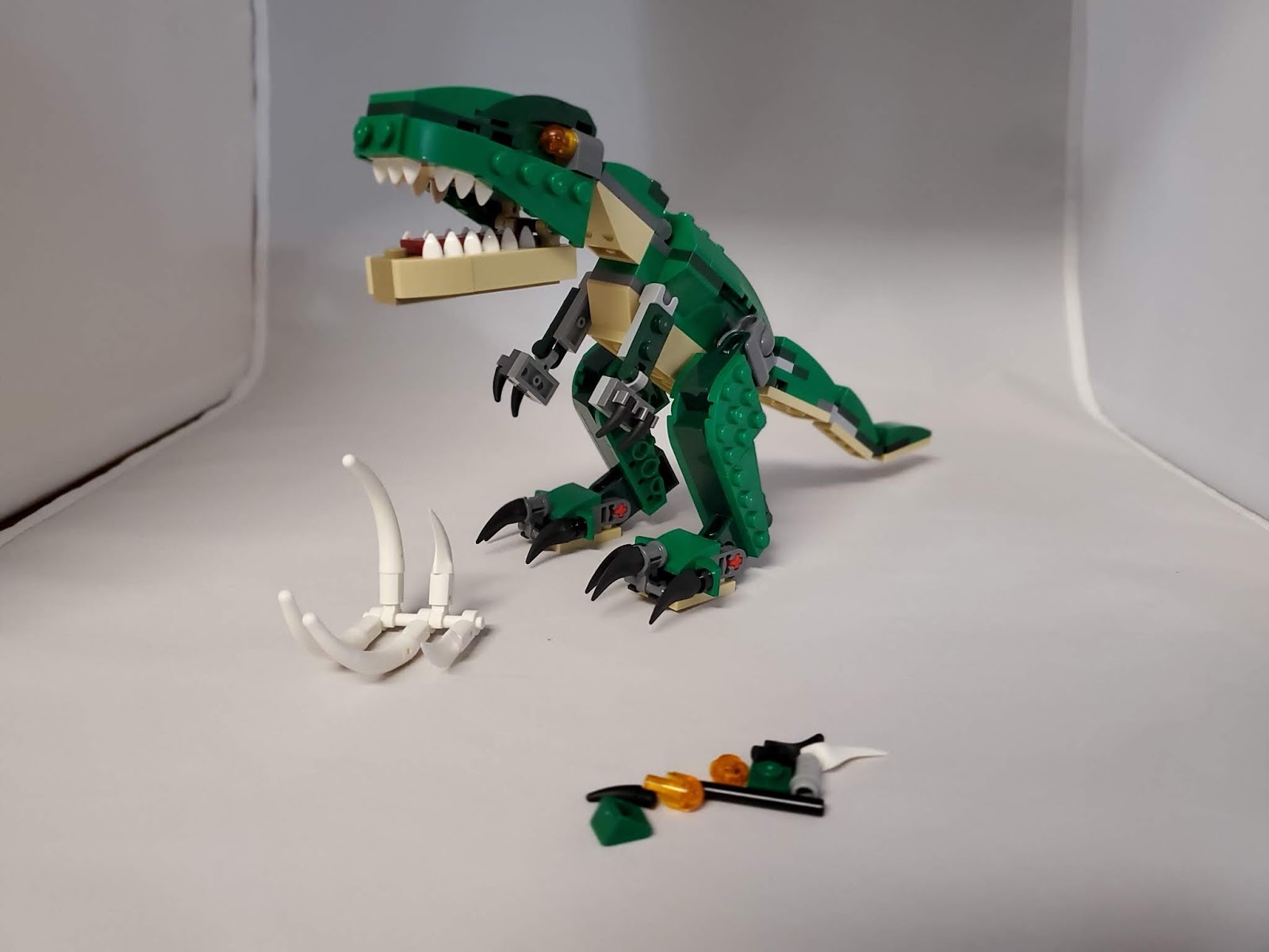 31058 Mighty Dinosaurs – Review