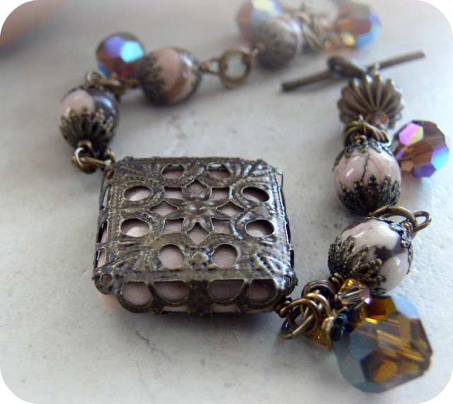Pretty Things: ~~~~ Welcome to the Bead Soup Blog Party!