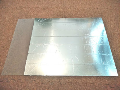 PPシートにアルミテープを張り付ける3