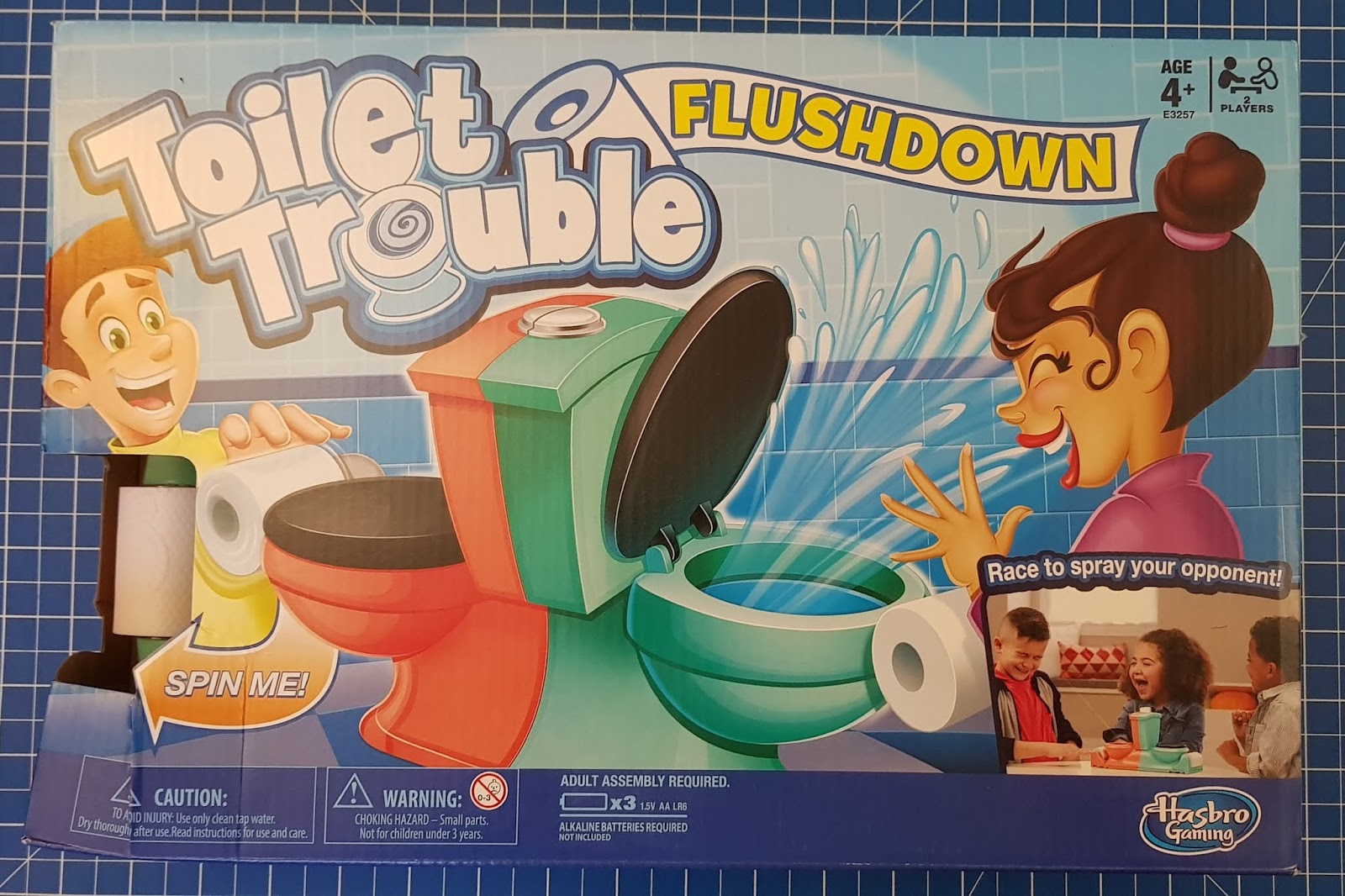 Когда вышла игра туалет. Настольная игра туалет. Настольные игры от Hasbro туалет. Туалет the Toy. Унитаз игра в карты.