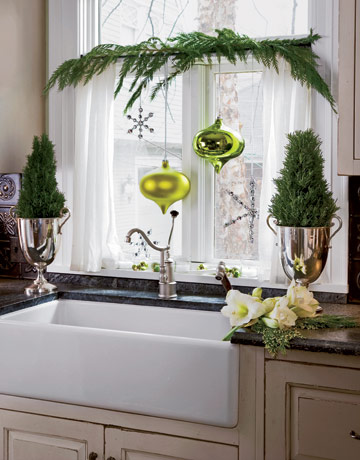 All the Whos Down in Whoville: All Green Decorating Ideas