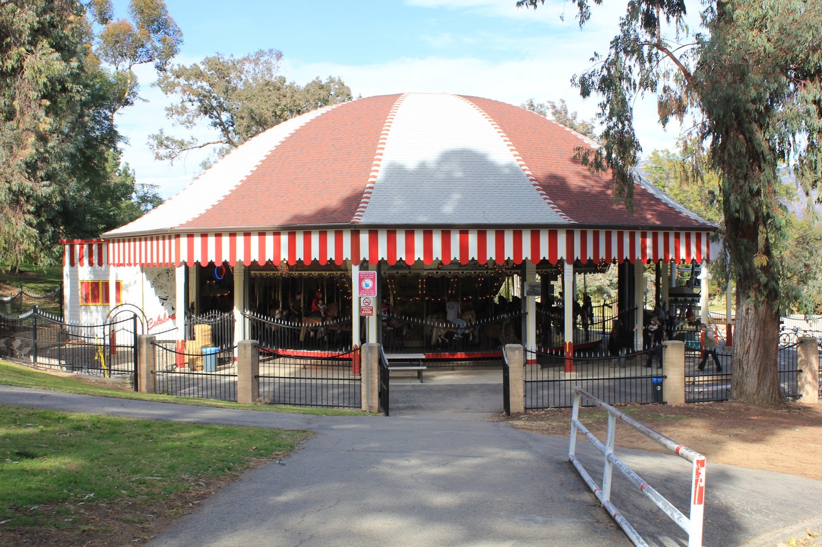 A Little Step In Time - Inspired By Walt Disney: A merry place to be ...