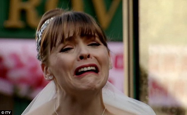 Becky Mcdonald Jets Out Of Coronation Street First Cl For New And Now For The Annulment A Sobbing Tracy Begs Steve To Forgive Her As He Jumps Into Car Find Becky