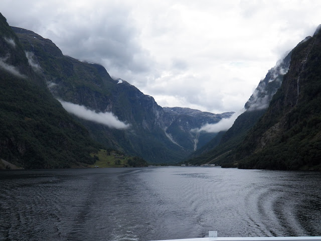 Fiordos Noruegos - Oslo (14 días por nuestra cuenta) Agosto 2013 - Blogs de Noruega - Día 6 (Nærøyfjord - Kaupanger - Flam) (4)