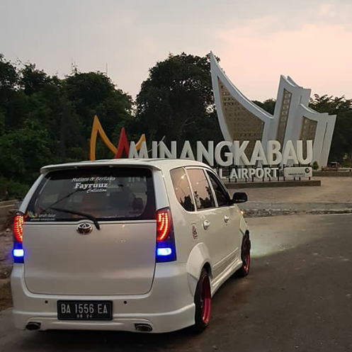 Modifikasi Mobil Avanza Putih