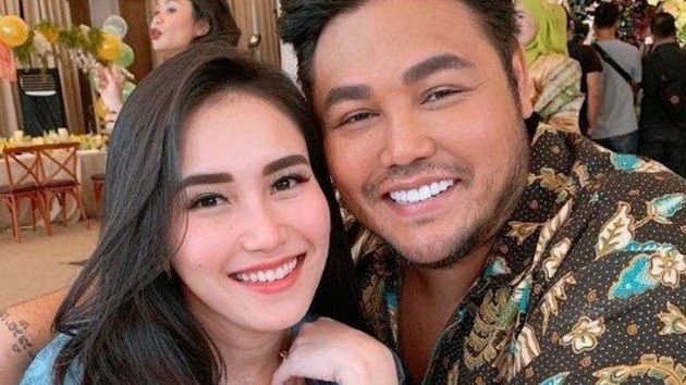 Akui Sangat Sayang dengan Ivan Gunawan, Ayu Ting Ting Justru Takut Berpacaran dengan sang Desainer Gegara Hal Ini