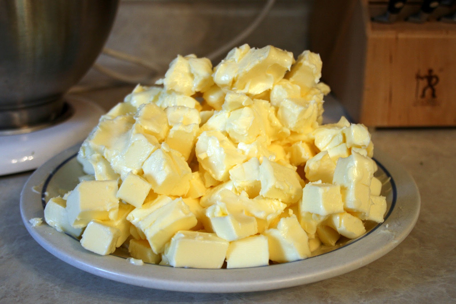 one clever mom: The Anniversary Cake Project: Lemon Cake