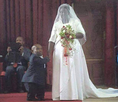 dwarf marries beautiful woman