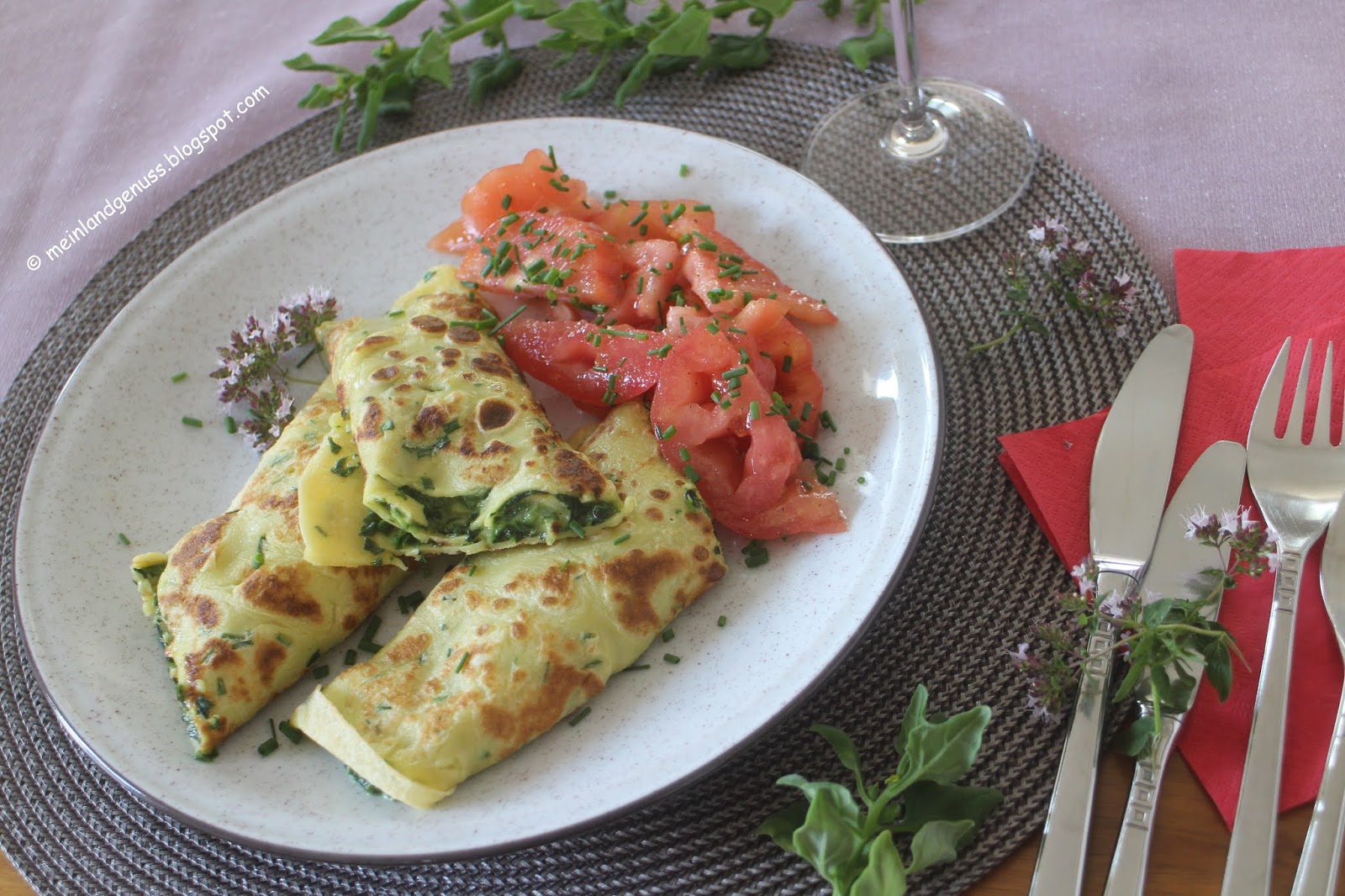 mein Land und Gartengenuss : Spinat-Omelett mit Tomatensalat