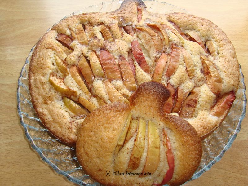Ullan leipomuksia: Omenapiirakka ja omenamuffinssit