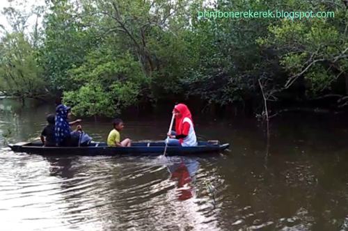 21 Tafsir Mimpi Naik Perahu Lalu Tenggelam Menurut Primbon Jawa Dan