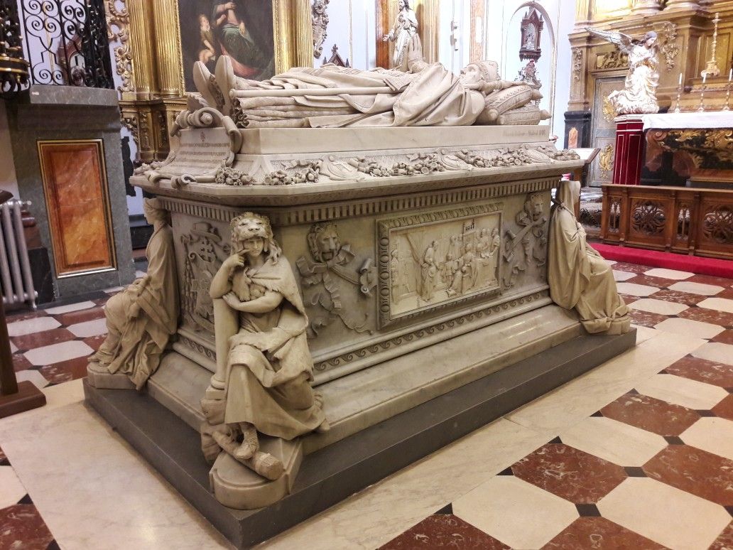 MIL Y UNA HISTORIAS Colegio de Doncellas Nobles. Toledo