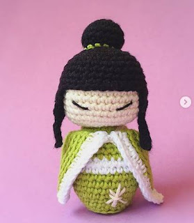 PATRON GRATIS KOKESHI AMIGURUMI 44591