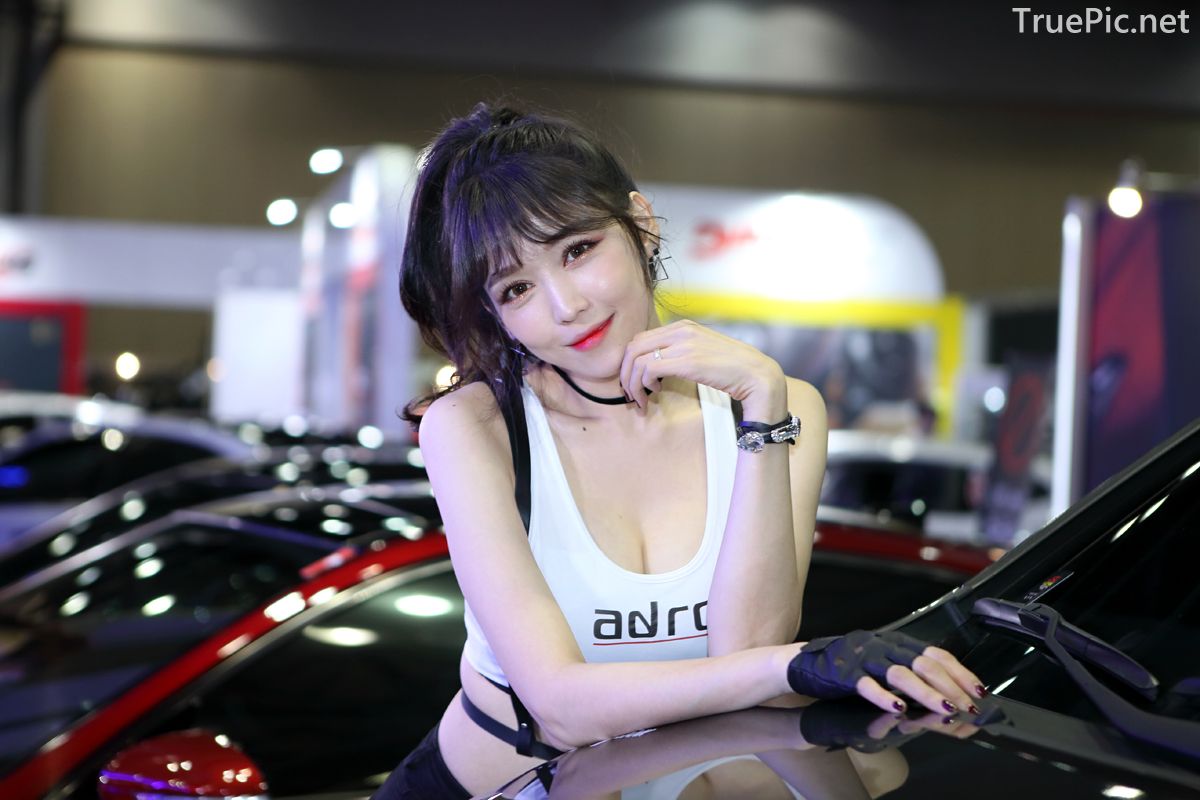 Korean Racing Model - Lee Eunhye - Seoul Auto Salon 2019 - Picture 9