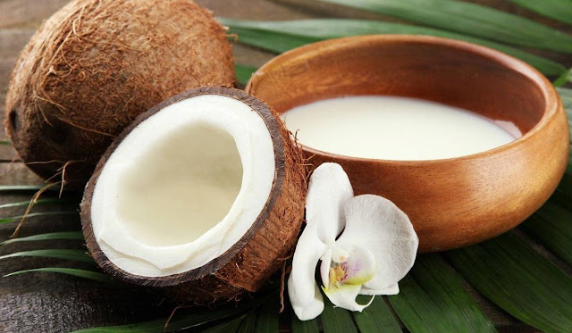 فوائد ماء جوز الهند للبشرة